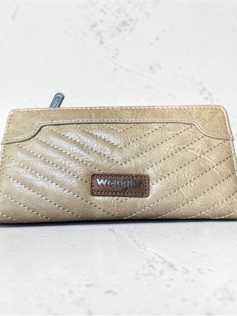 Wrangler Beige Quilted Chevron Wallet